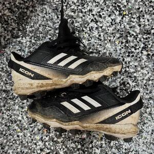Adidas Icon youth baseball or softball cleats size 13k